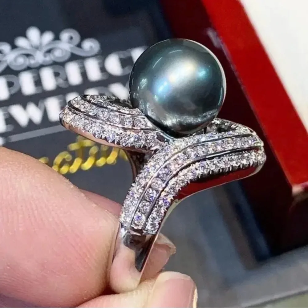 New packed Absolutely Gorgeous ladies Unique Pearl Fashion Ring  / size is 7 - Picture 4 of 5